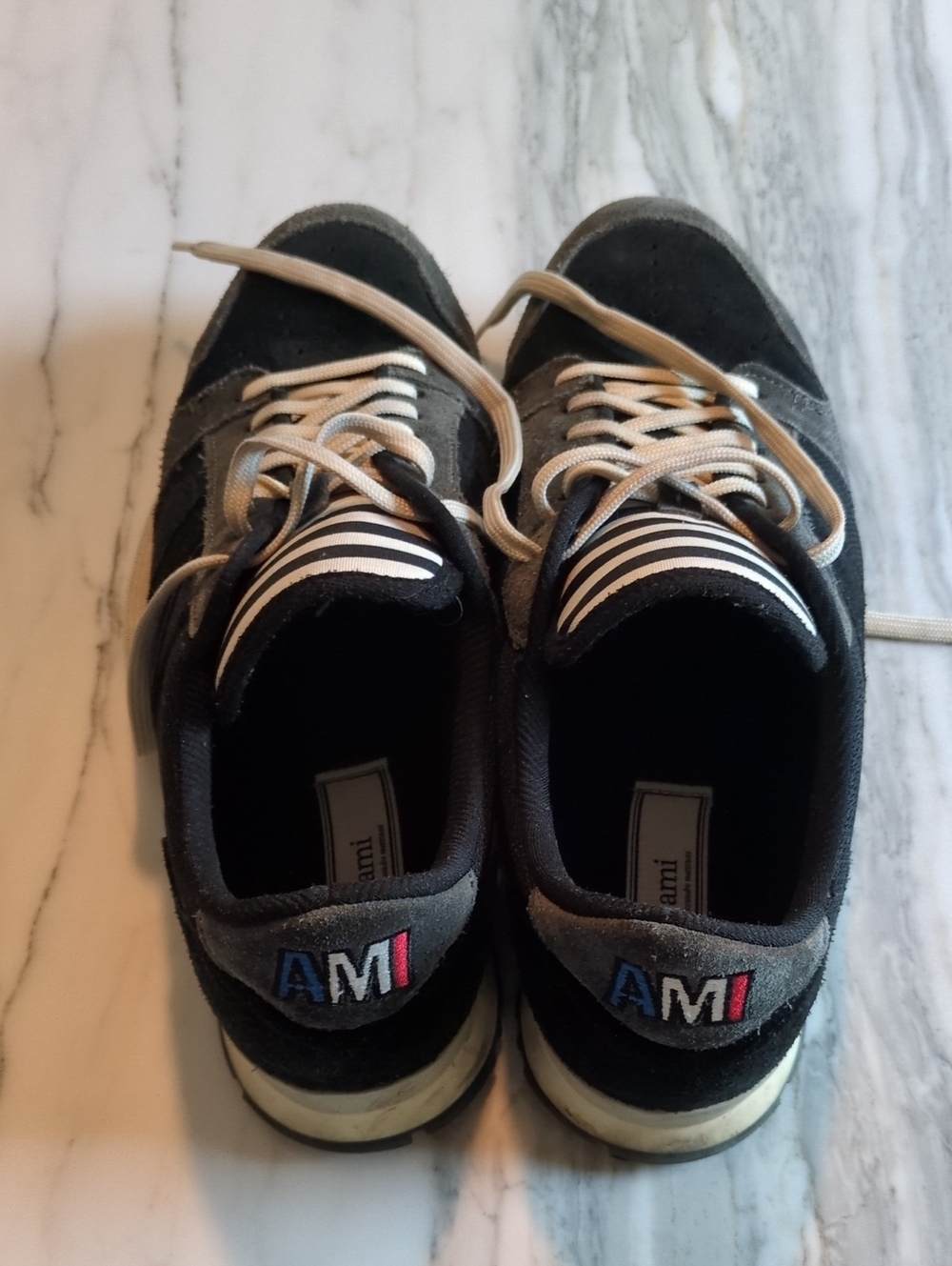 Ami Black & Gray Low-Top Sneakers with Blue and Red Logo Size 44 (11)